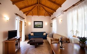 DELPHINUS VILLAS-Villa Nefeli